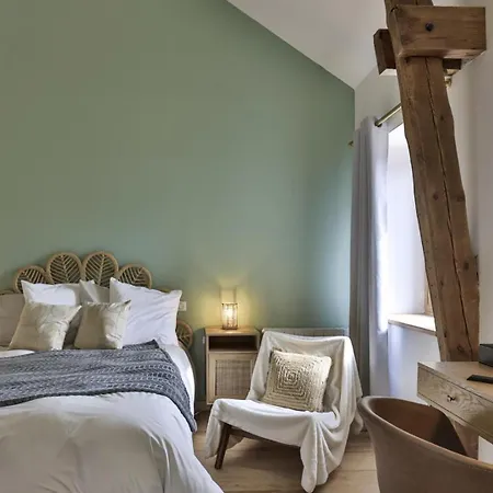 Le Crespin Nyaraló Antrenas